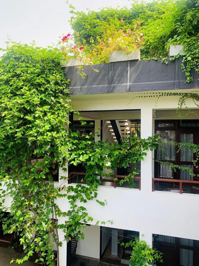 Villa A & A Hikkaduwa Buitenkant foto
