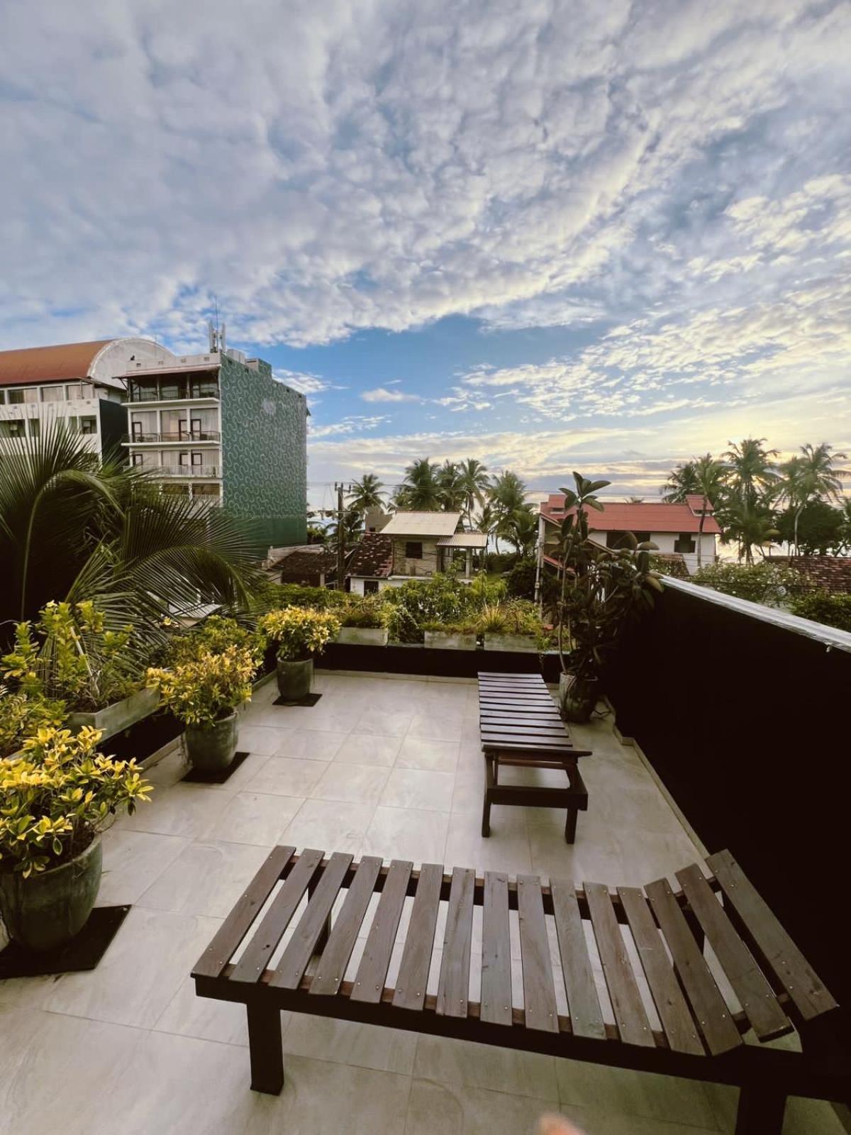Villa A & A Hikkaduwa Buitenkant foto
