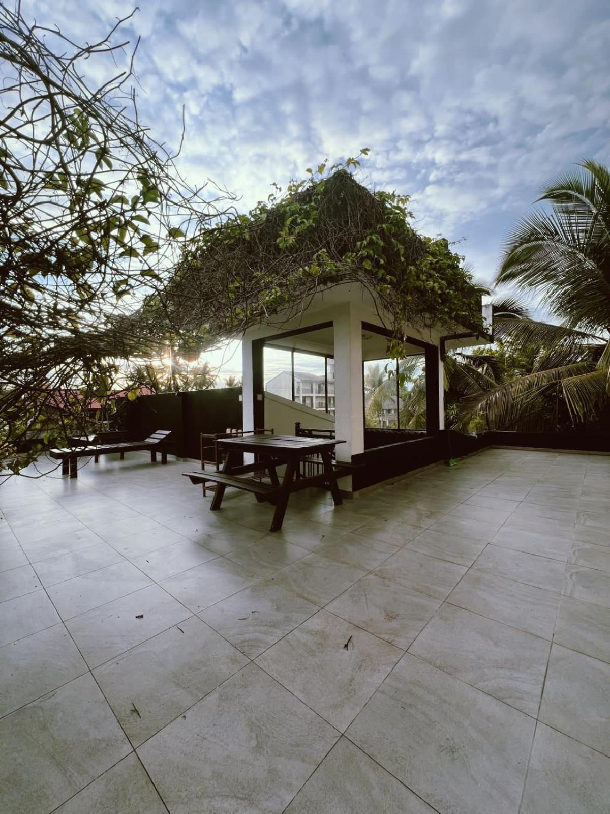 Villa A & A Hikkaduwa Buitenkant foto