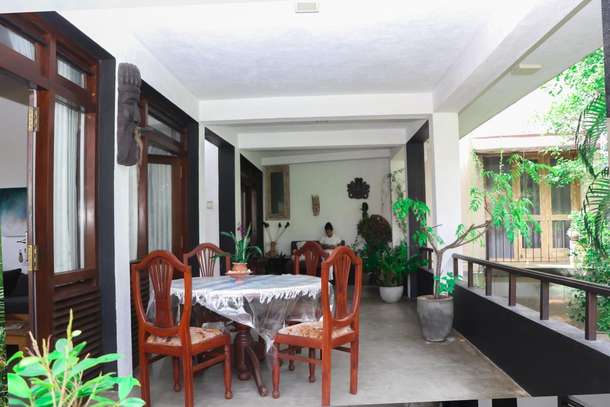 Villa A & A Hikkaduwa Buitenkant foto