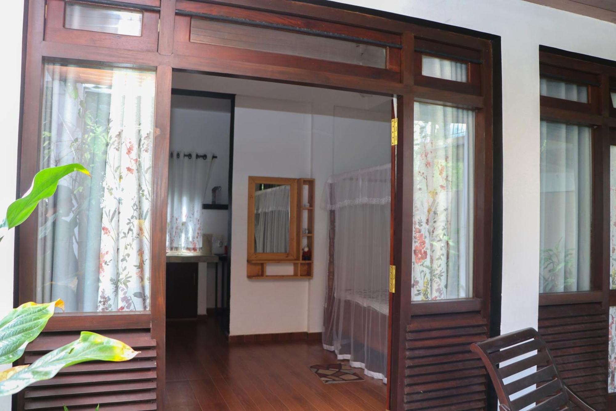 Villa A & A Hikkaduwa Buitenkant foto