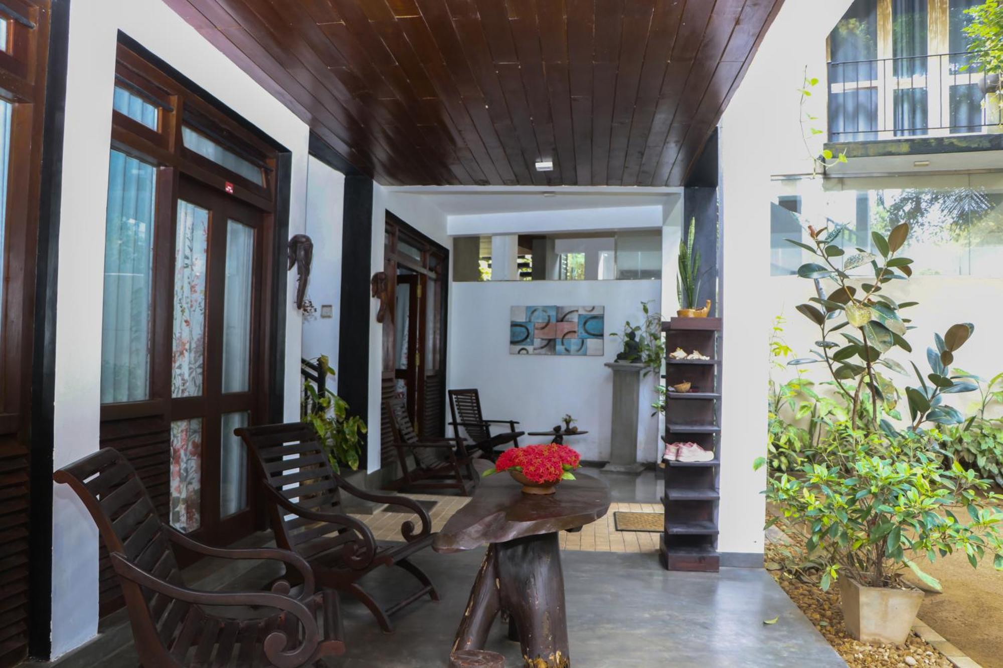 Villa A & A Hikkaduwa Buitenkant foto