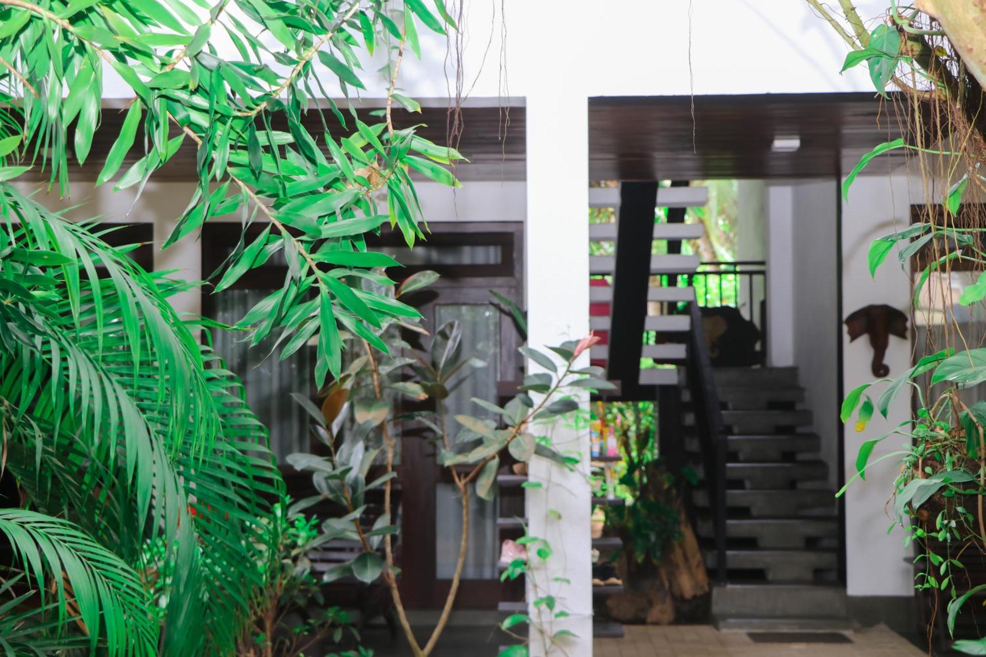 Villa A & A Hikkaduwa Buitenkant foto
