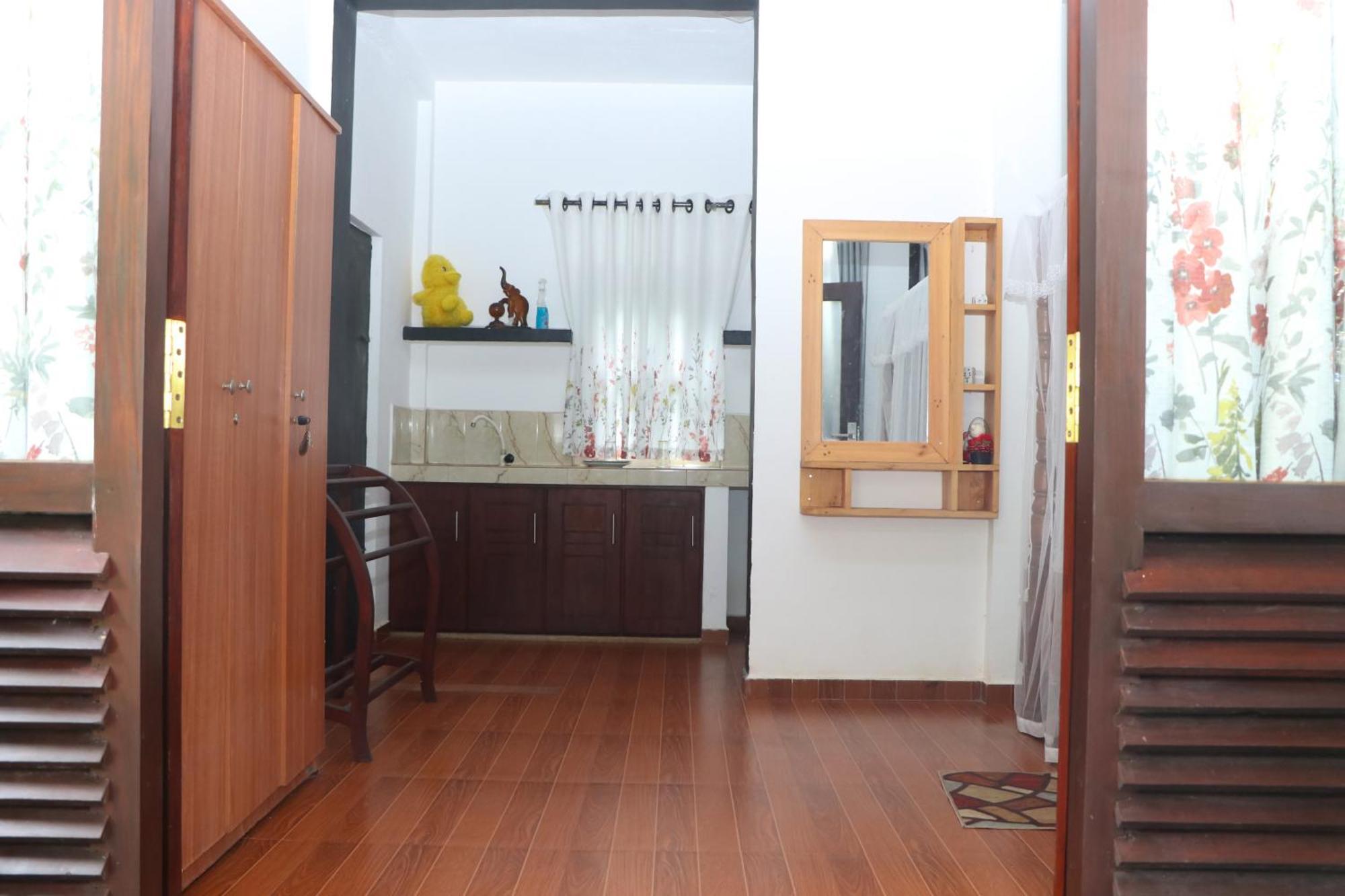 Villa A & A Hikkaduwa Buitenkant foto