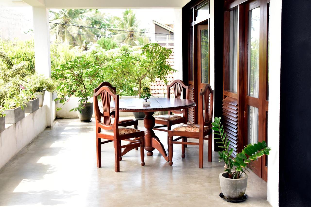 Villa A & A Hikkaduwa Buitenkant foto
